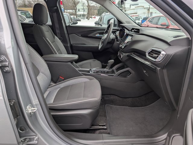 Used 2023 Chevrolet TrailBlazer LT w/ Convenience Package image 12