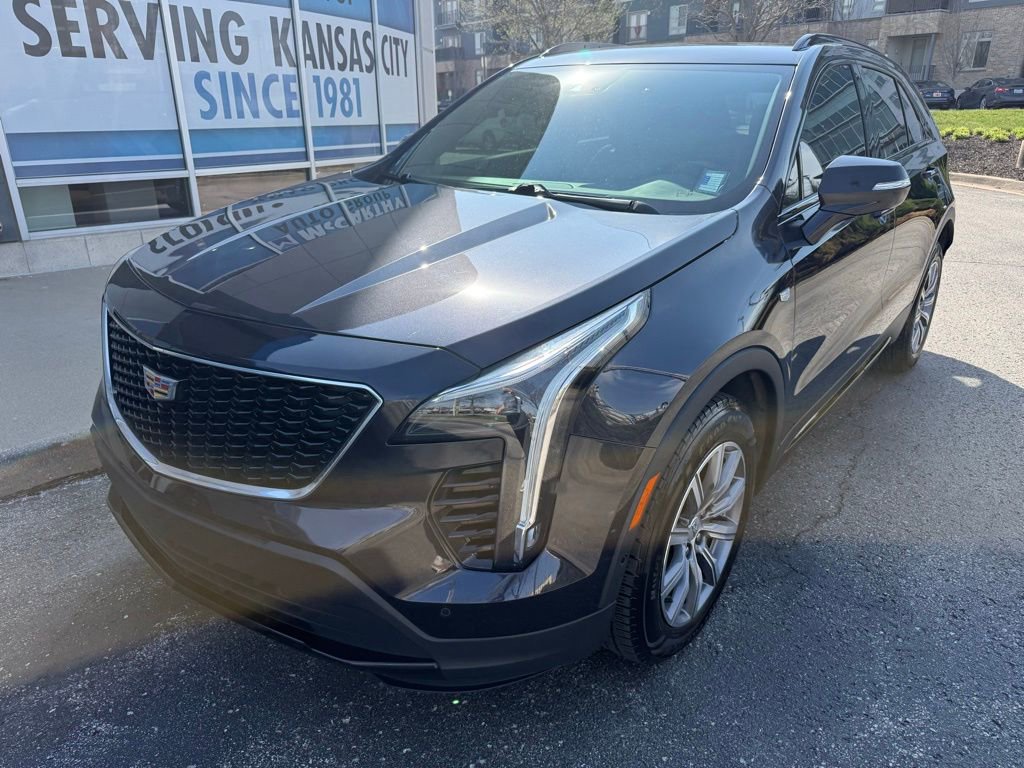 Used 2022 Cadillac XT4 Sport w/ Enhanced Visibility Package FWD image 9