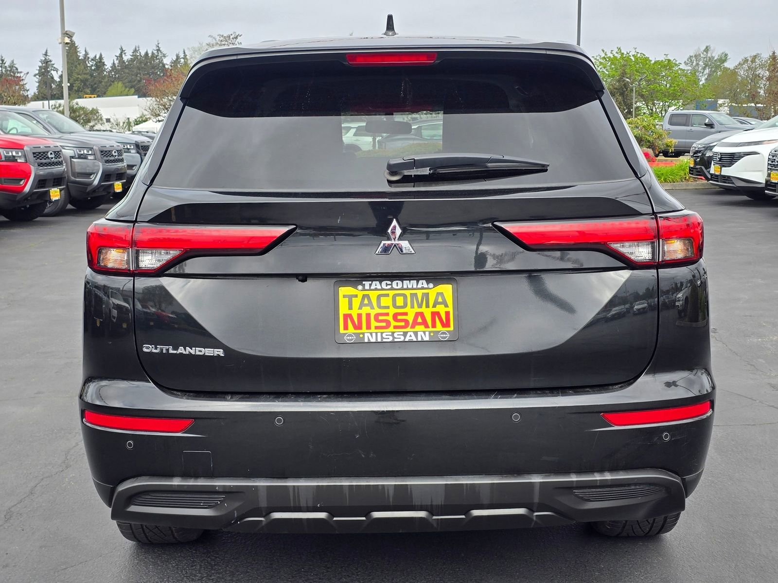 Used 2022 Mitsubishi Outlander ES AWD/4WD image 4