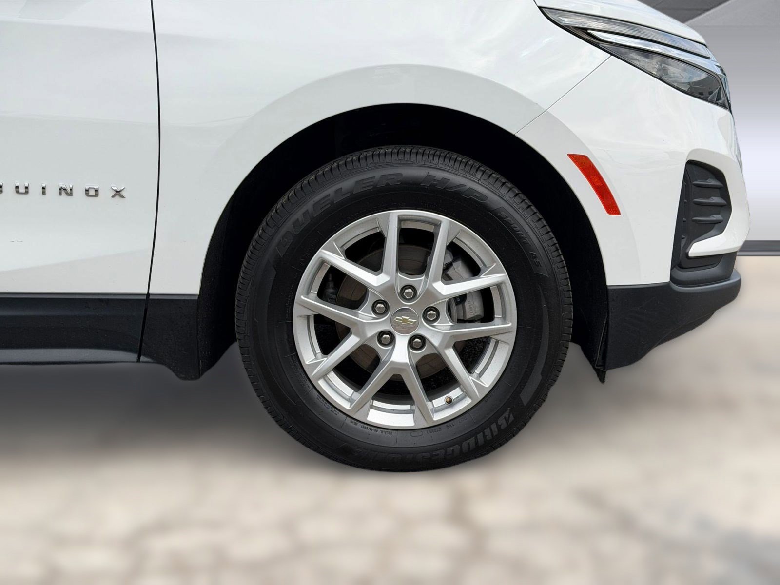 Used 2022 Chevrolet Equinox LS w/ LS Convenience Package image 11