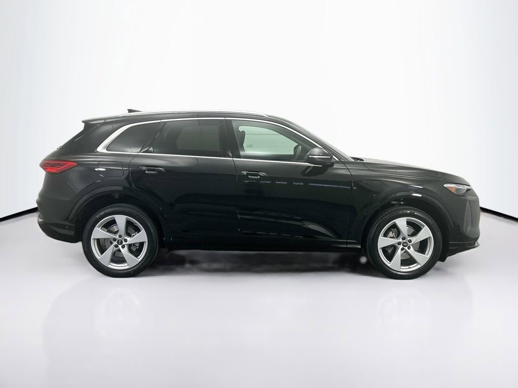Certified 2025 Audi Q5 Premium Plus w/ Premium Plus image 4