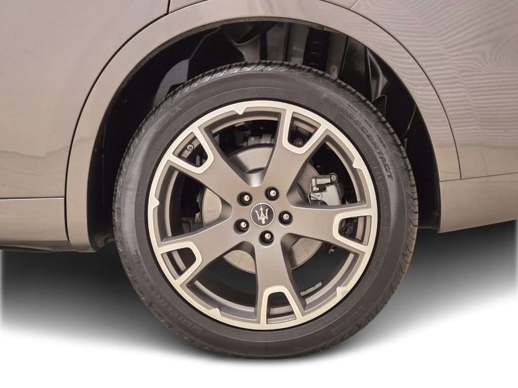 Certified 2022 Maserati Levante GT image 15