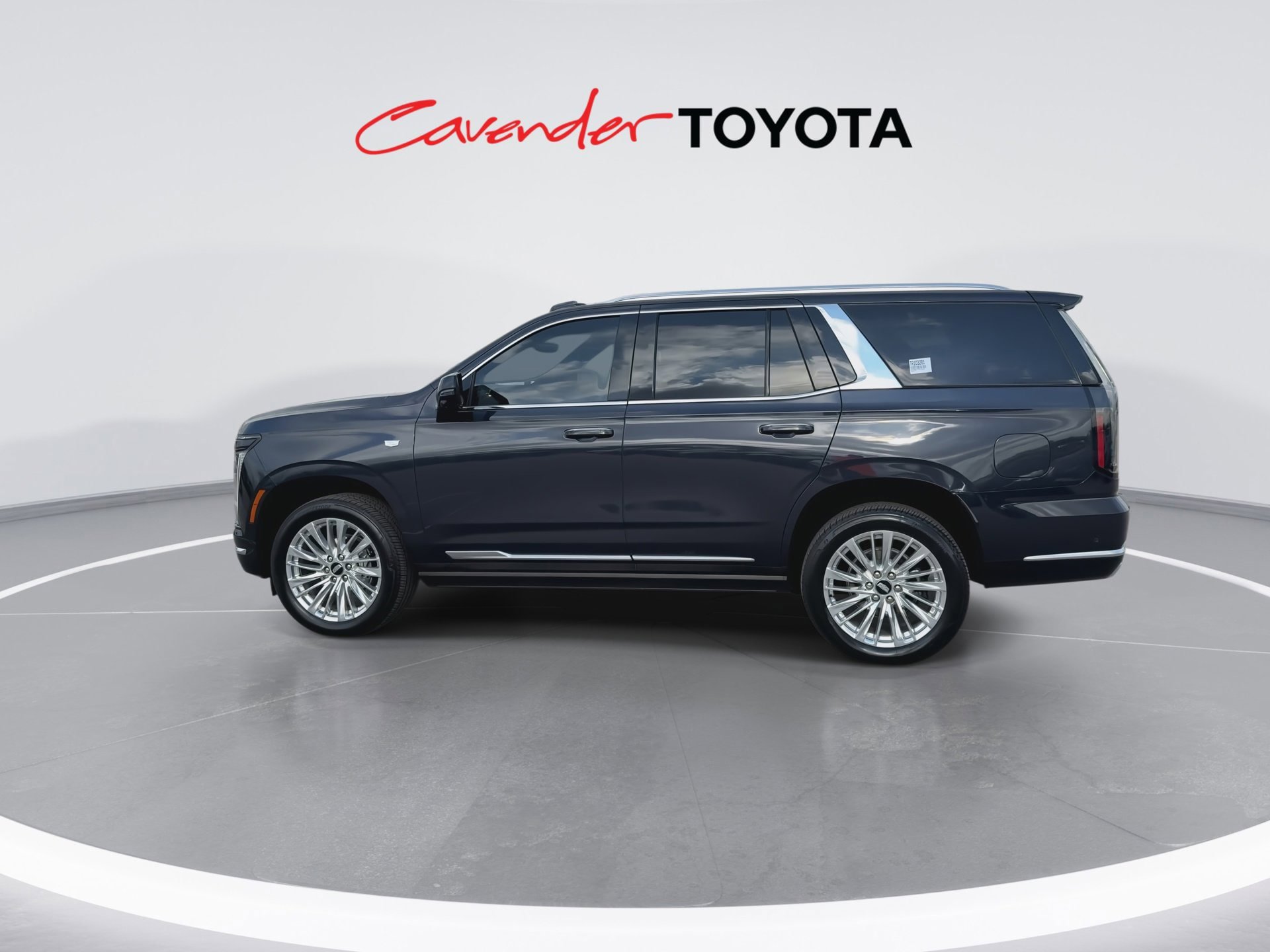 Used 2026 Cadillac Escalade Luxury w/ LPO, Floor Liner Package AWD/4WD image 5