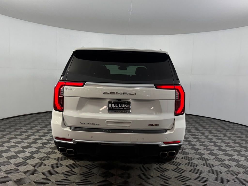 Used 2025 GMC Yukon XL Denali AWD/4WD image 8
