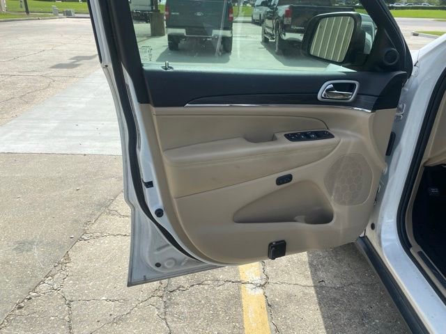 Used 2022 Jeep Grand Cherokee Limited w/ Tech Group image 17