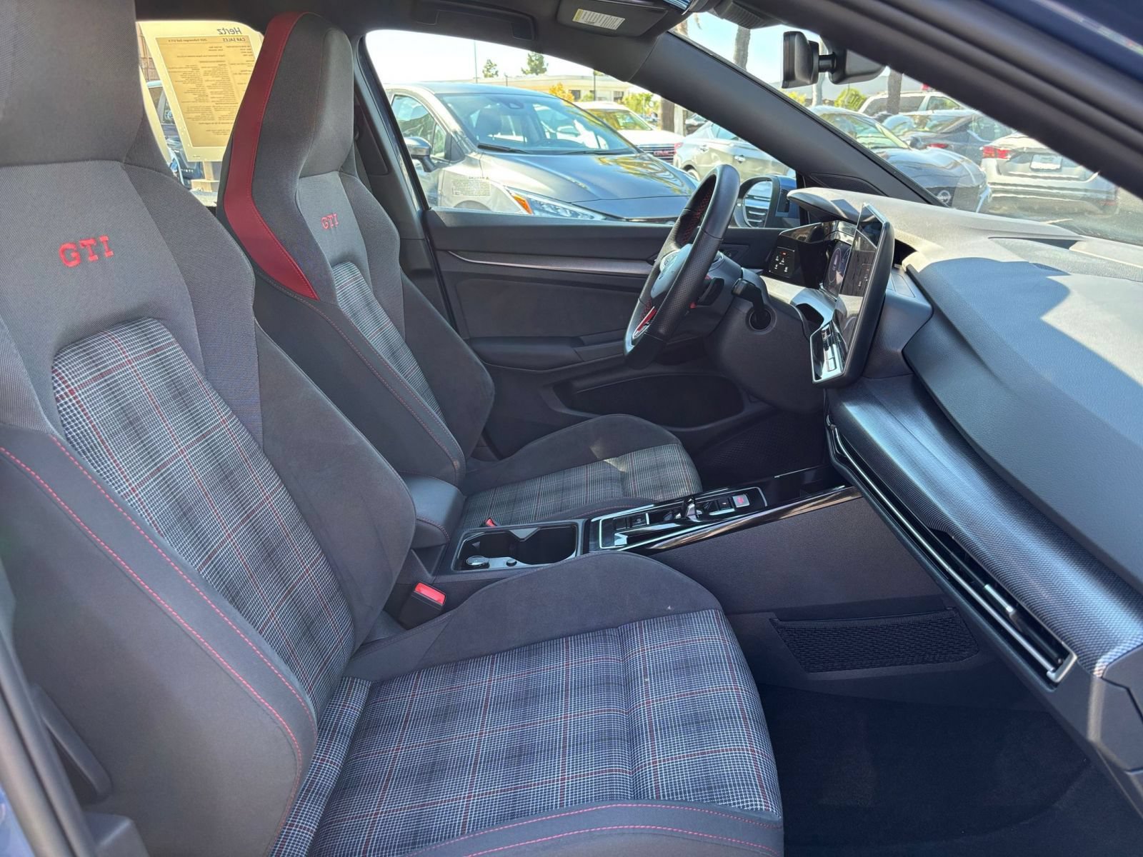 Used 2026 Volkswagen Golf S FWD image 32