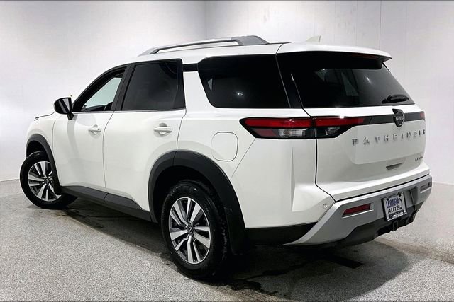 Used 2023 Nissan Pathfinder SL image 4