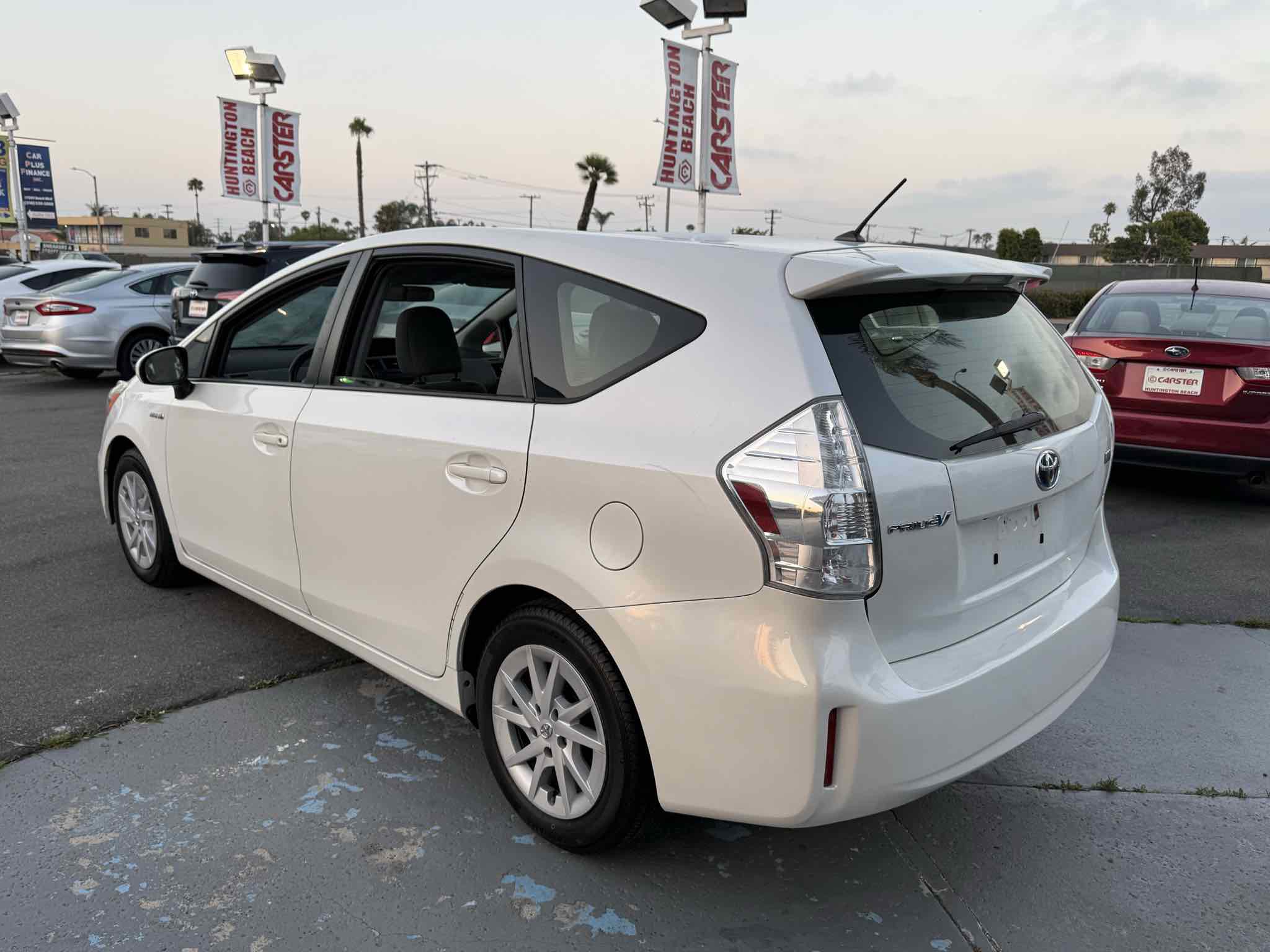 Used 2014 Toyota Prius V Two FWD image 11