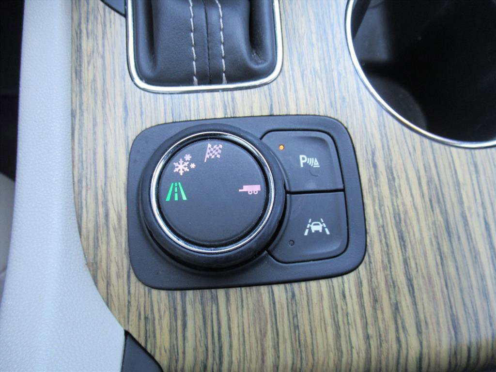 Used 2017 GMC Acadia Denali image 30