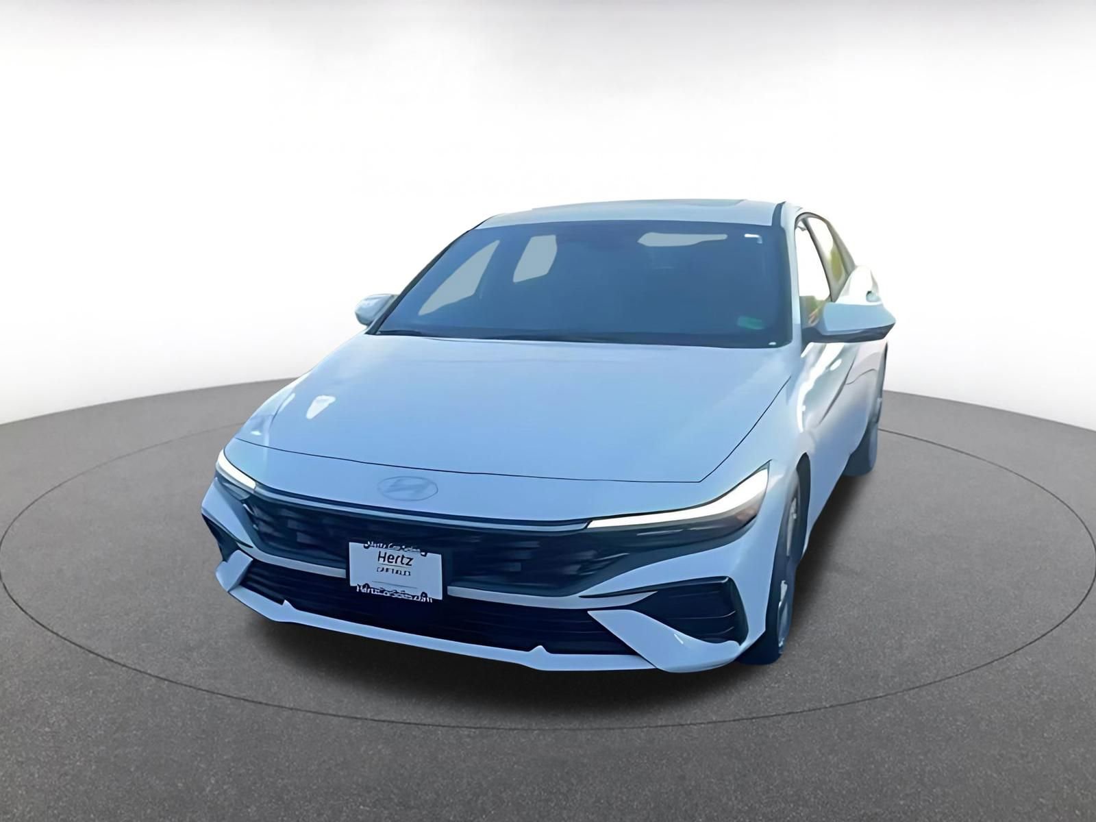 Used 2025 Hyundai Elantra Limited image 4