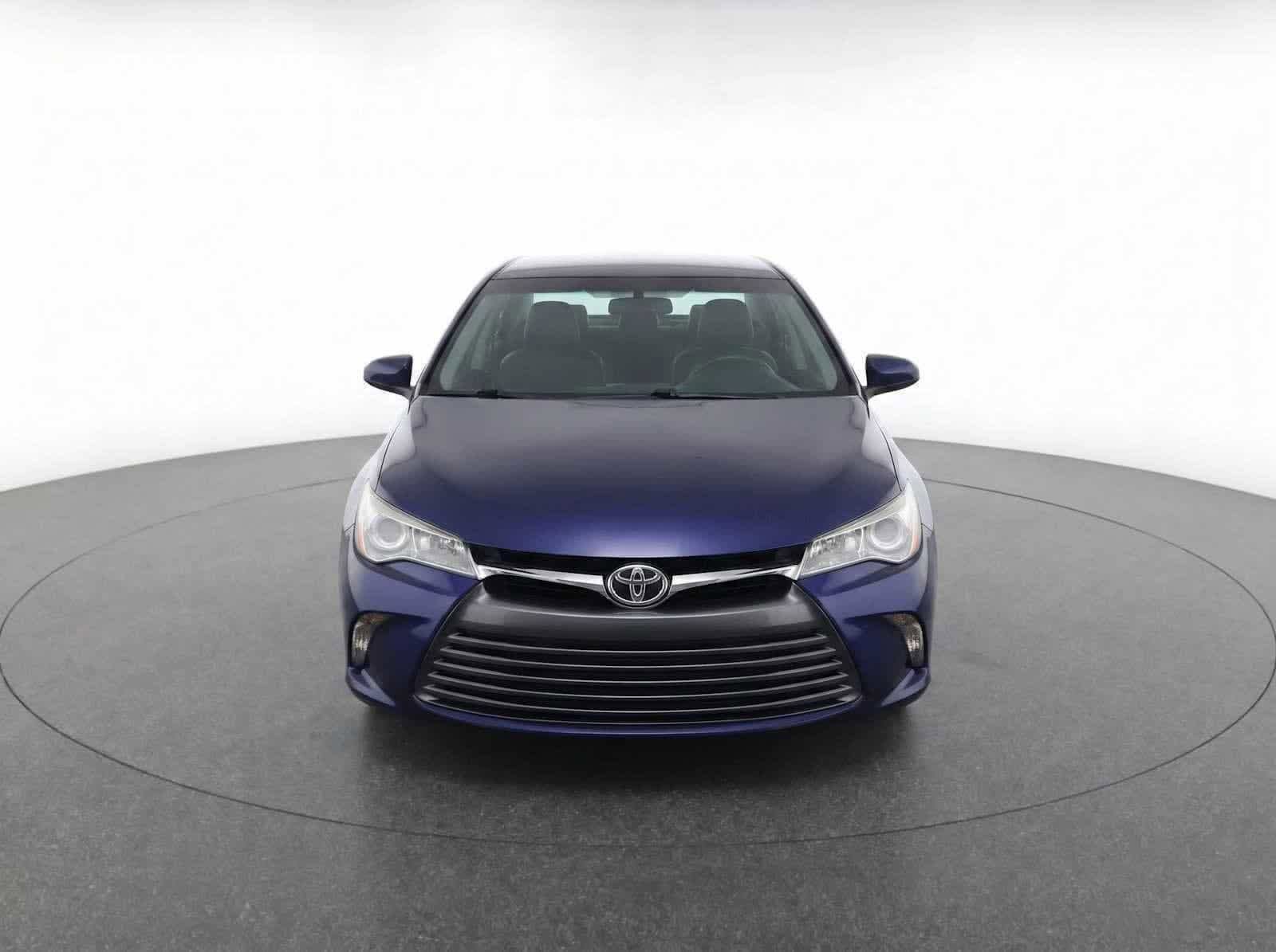 Used 2017 Toyota Camry XLE w/ Convenience Package FWD video 2