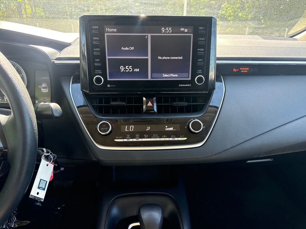 Used 2022 Toyota Corolla LE FWD image 18