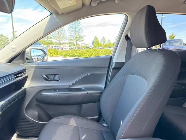 Used 2025 Hyundai Kona SEL image 22