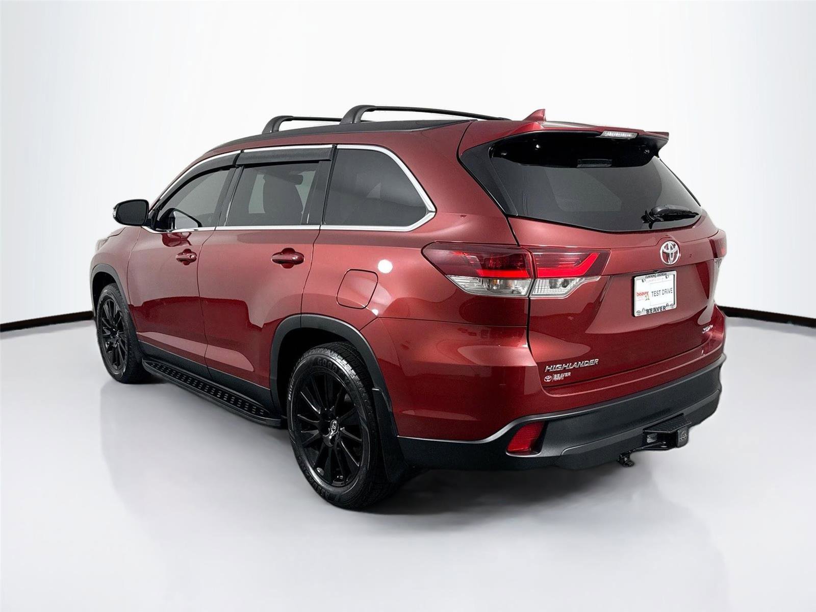 Used 2019 Toyota Highlander SE AWD/4WD image 12