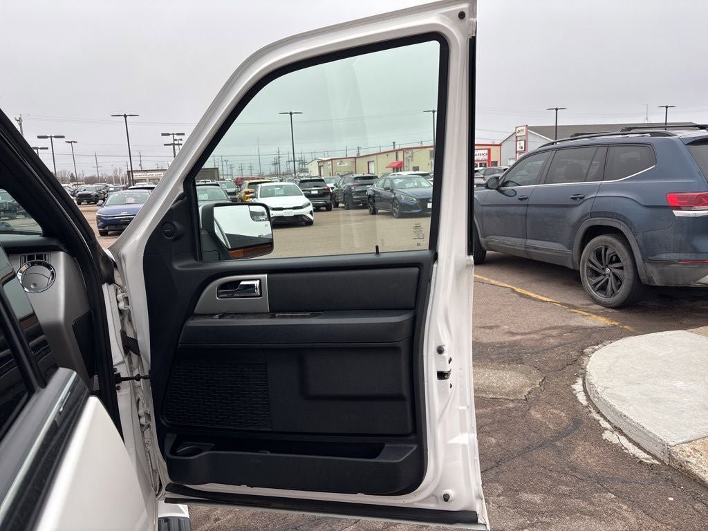 Used 2017 Ford Expedition EL Limited image 34