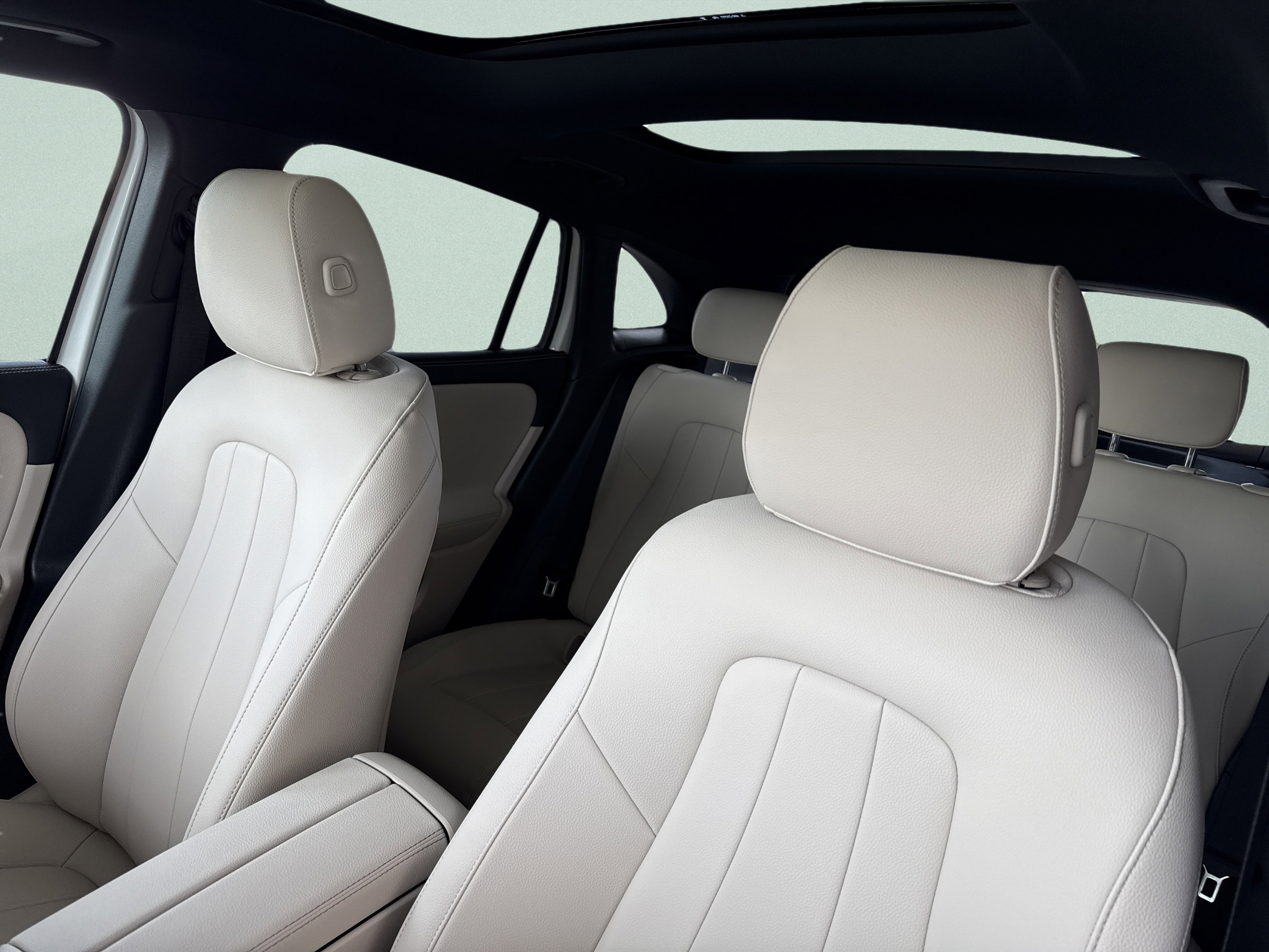 New 2026 Mercedes-Benz GLA 250 image 16
