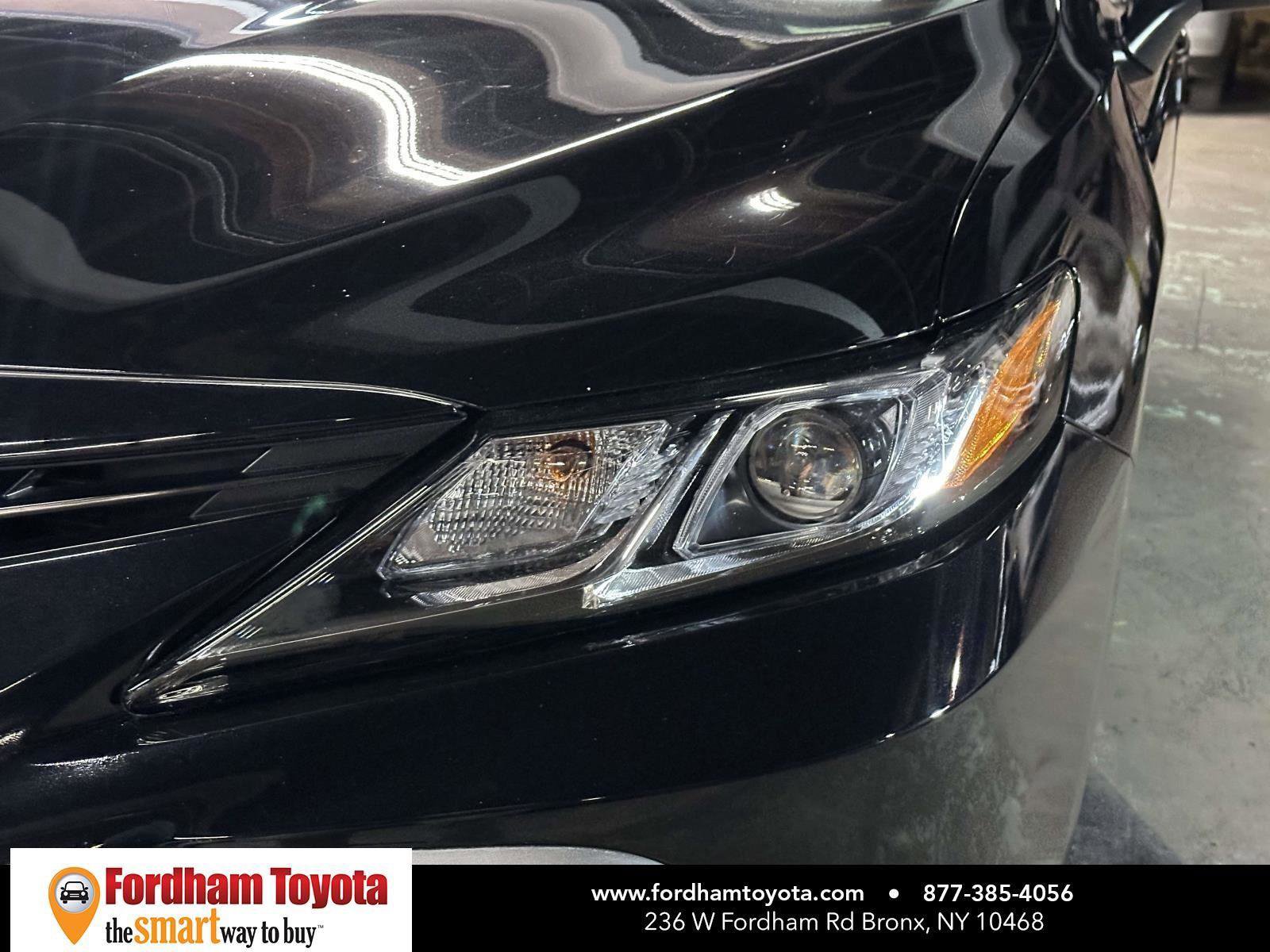 Used 2022 Toyota Camry LE image 10