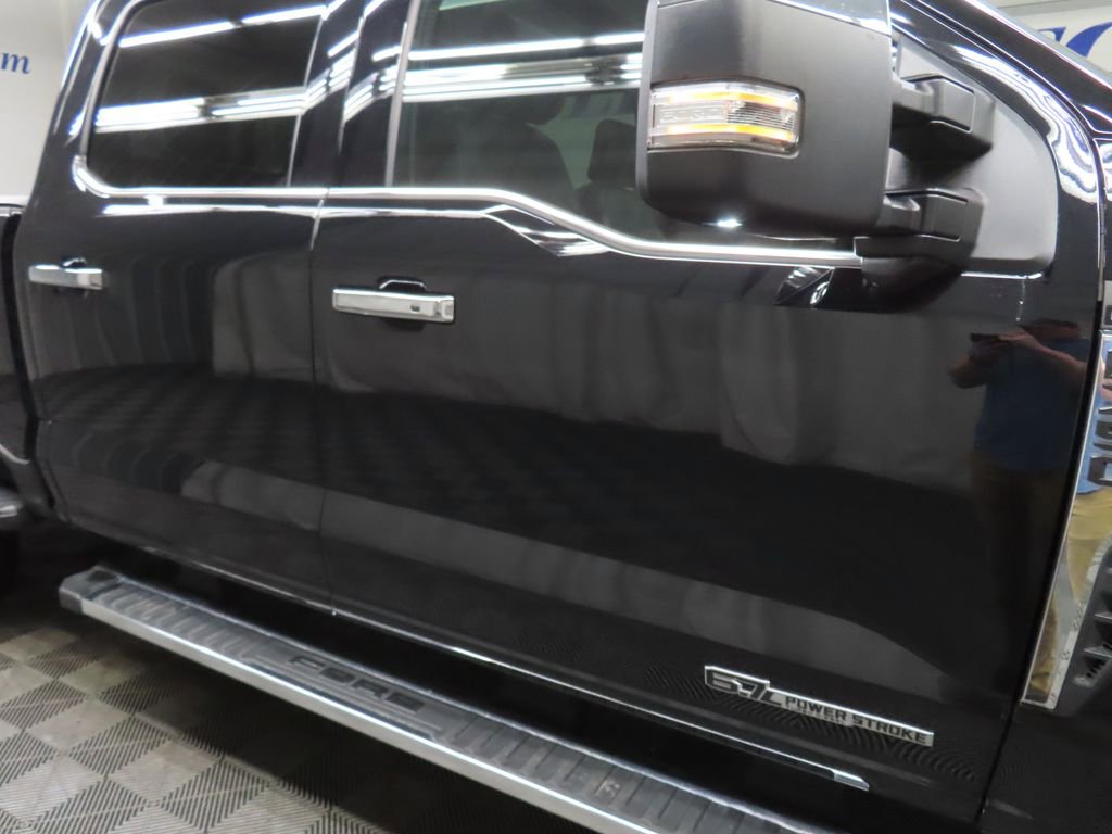 Used 2024 Ford F350 Lariat w/ Chrome Package image 39