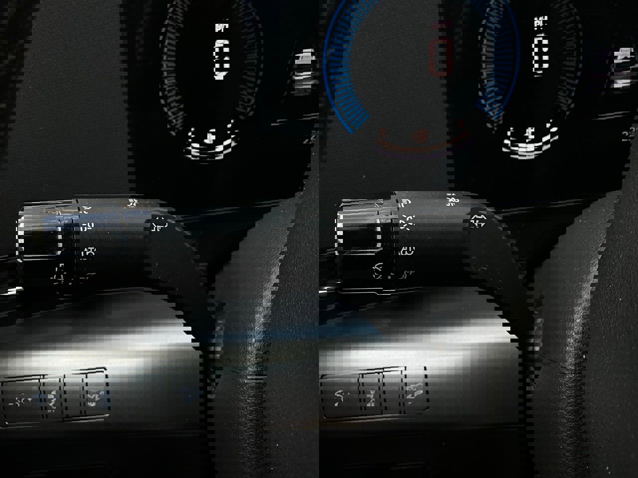 Used 2025 Hyundai Kona SEL image 36