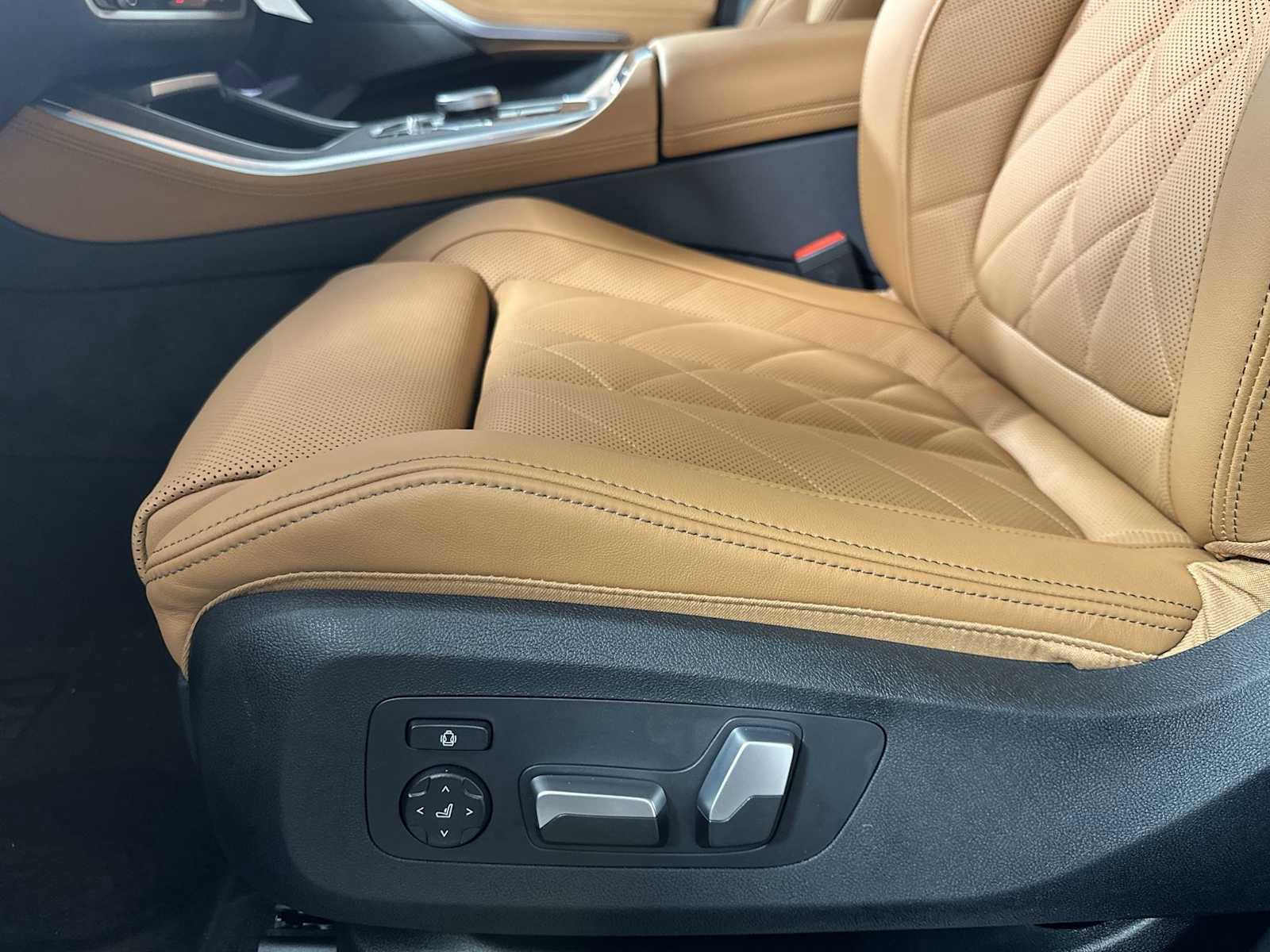 New 2026 BMW X5 xDrive40i w/ M Sport Package image 12