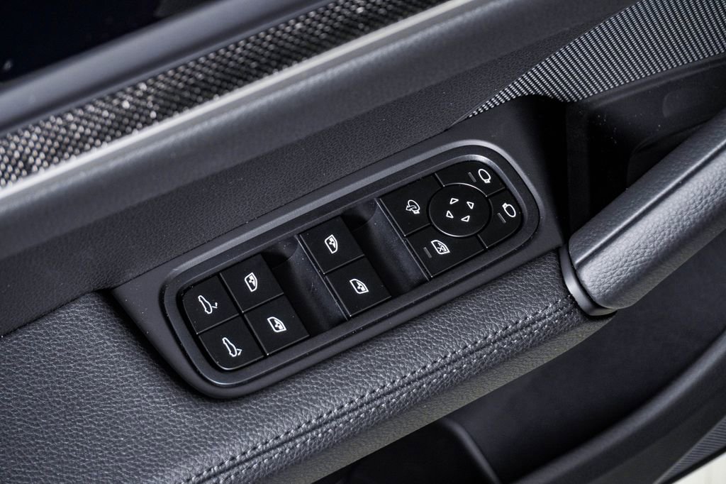 New 2026 Porsche Cayenne Coupe image 26