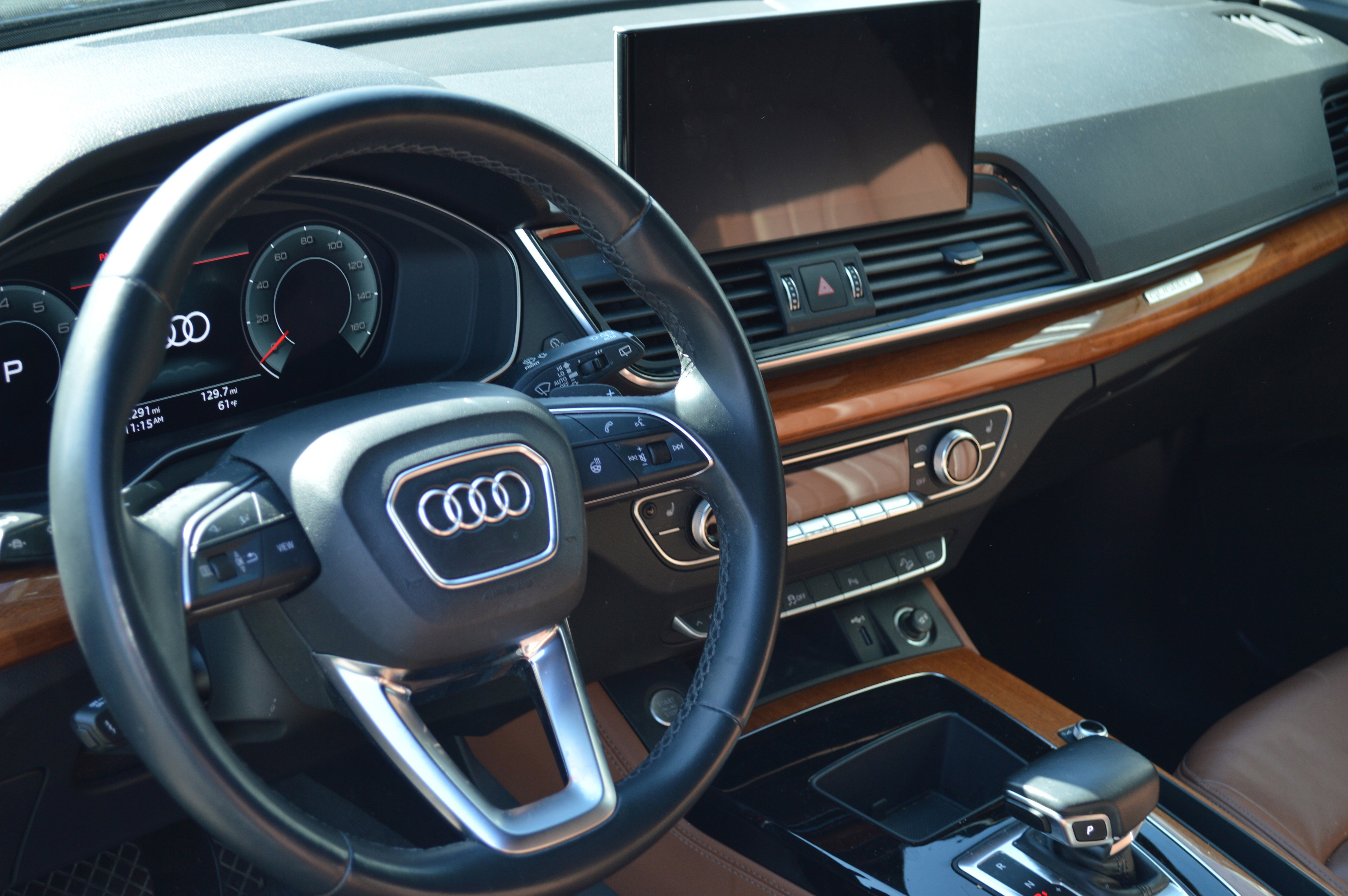 Used 2021 Audi Q5 Premium Plus w/ Premium Plus Package image 24