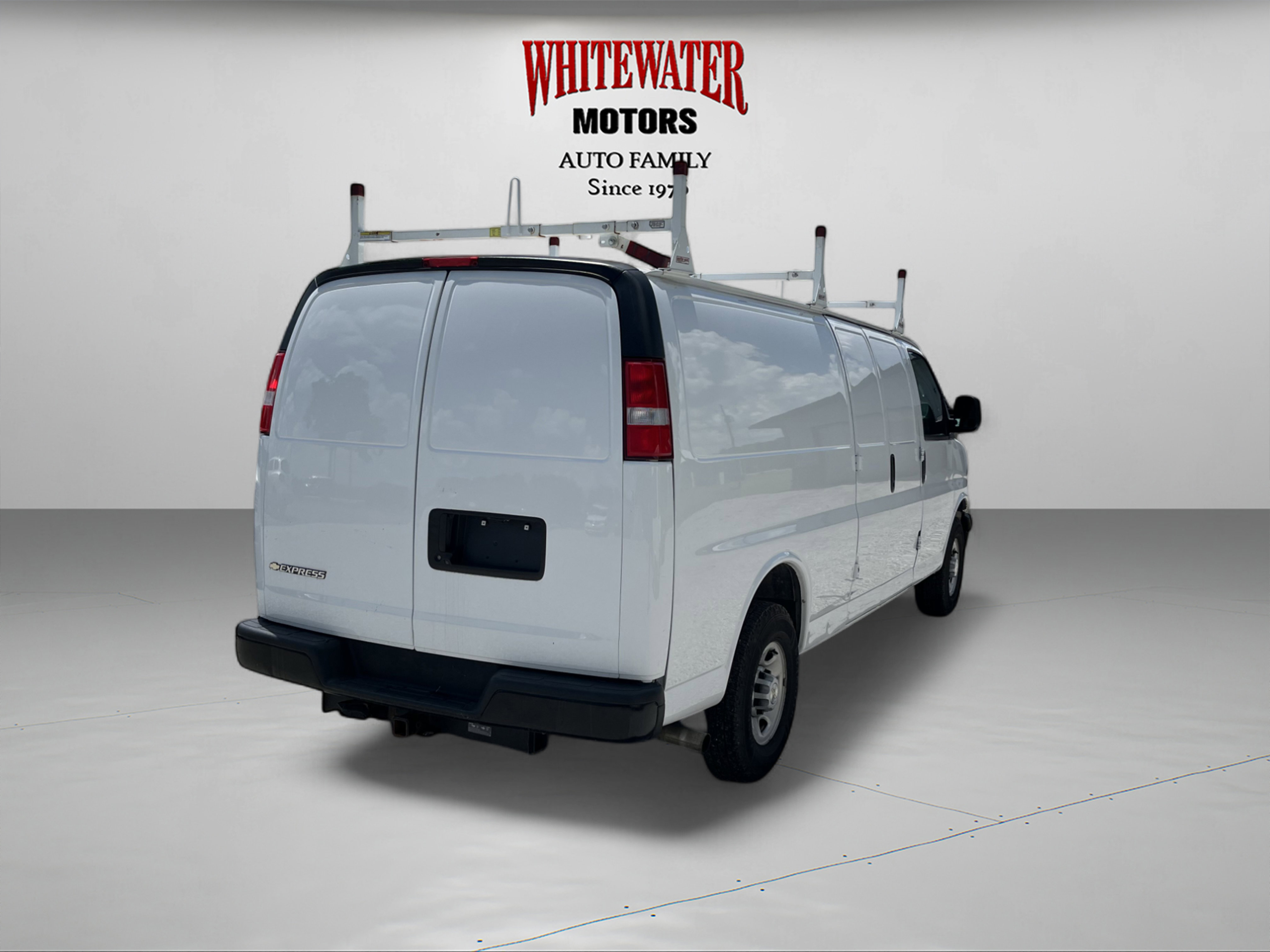 Used 2022 Chevrolet Express 2500 Extended w/ Driver Convenience Package image 5