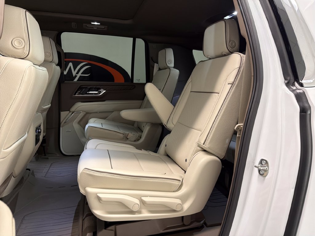 Used 2026 GMC Yukon XL Denali RWD image 11
