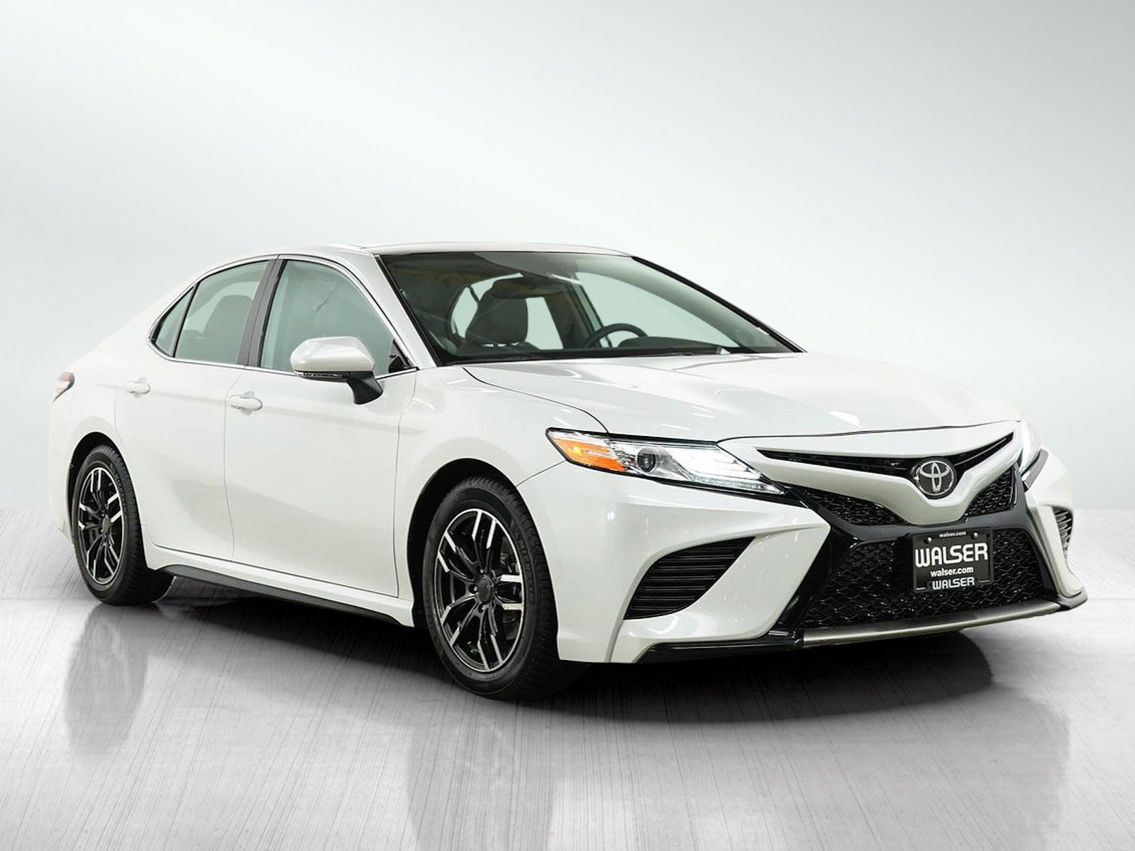 Used 2020 Toyota Camry XSE w/ Blackout Package FWD image 7