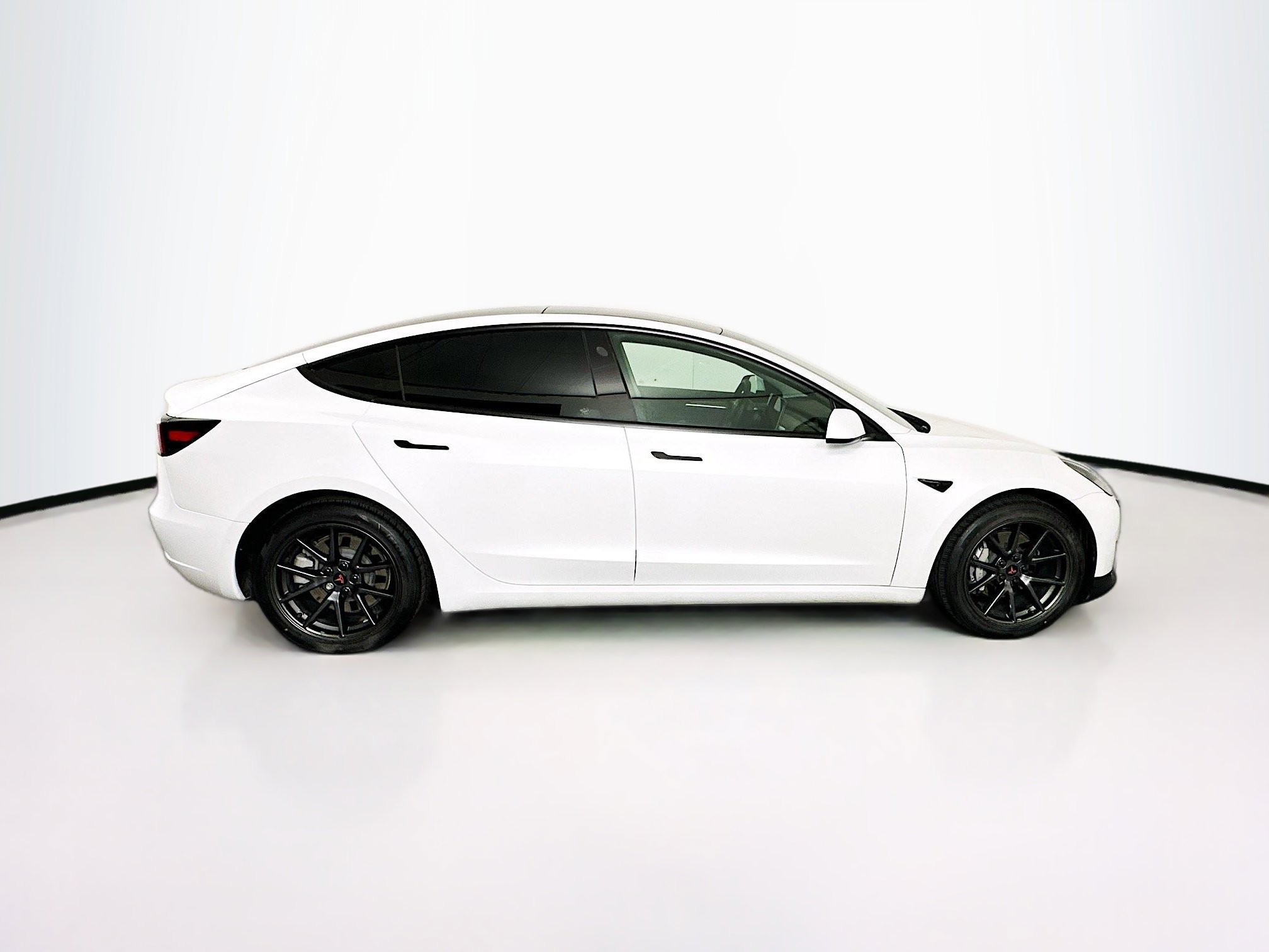 Used 2022 Tesla Model 3 Long Range image 10