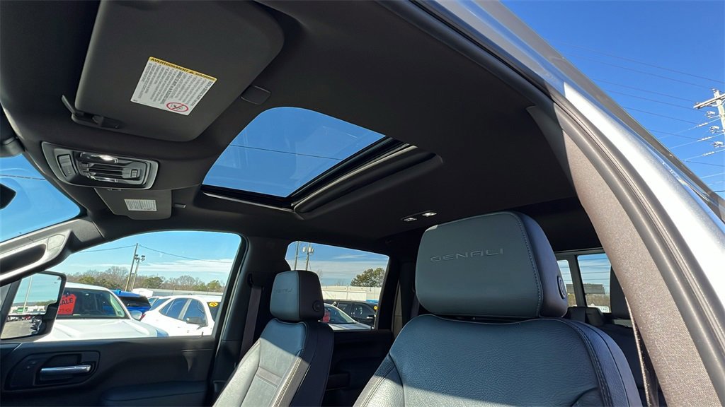 Used 2021 GMC Sierra 2500 Denali w/ Denali Ultimate Package image 16