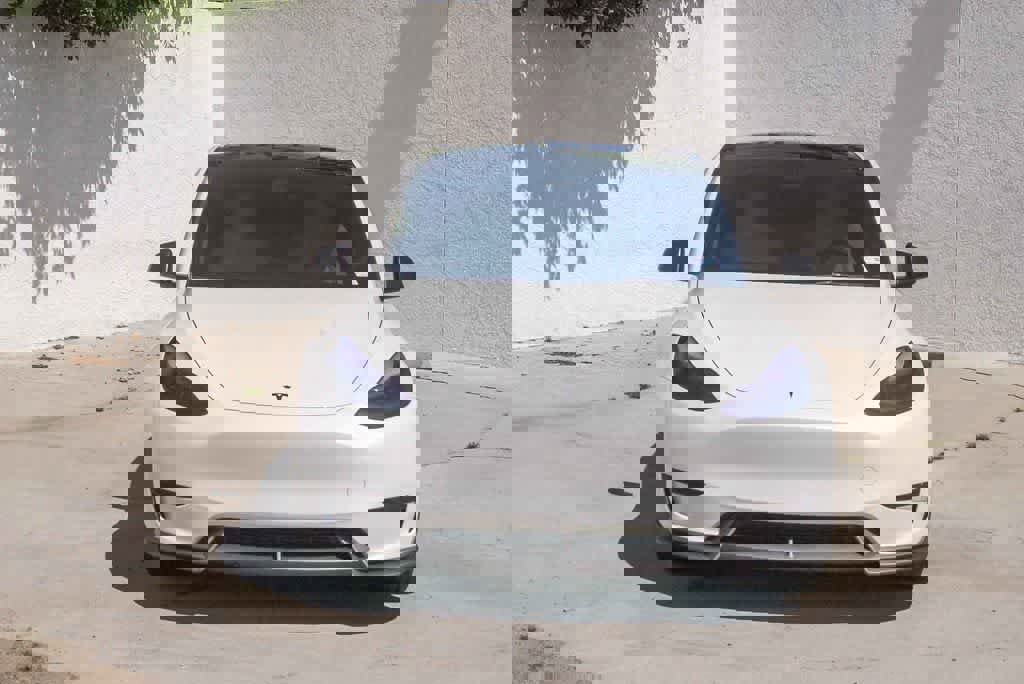 Used 2022 Tesla Model Y Performance image 2