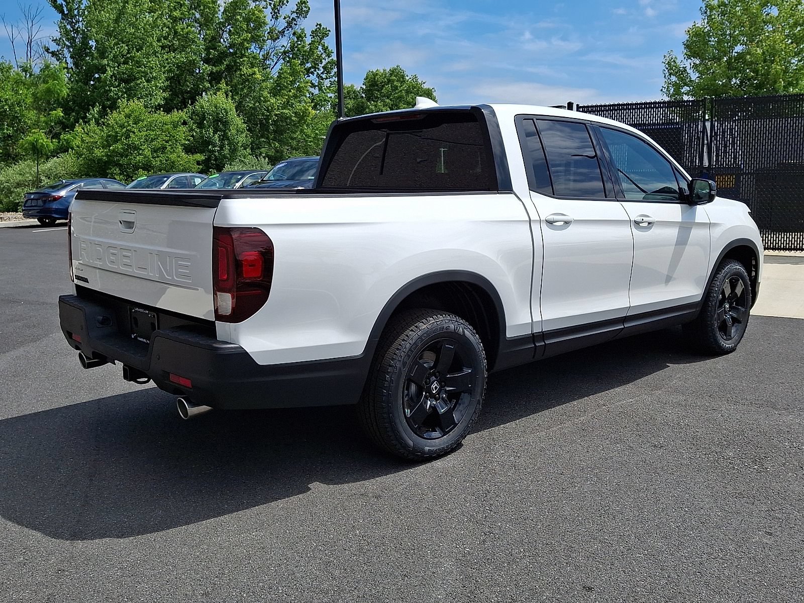 New 2026 Honda Ridgeline Black Edition image 4