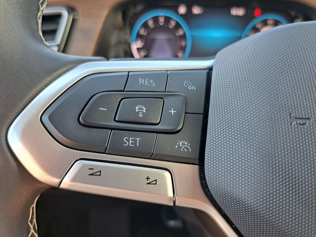 Used 2026 Volkswagen Atlas SE image 14