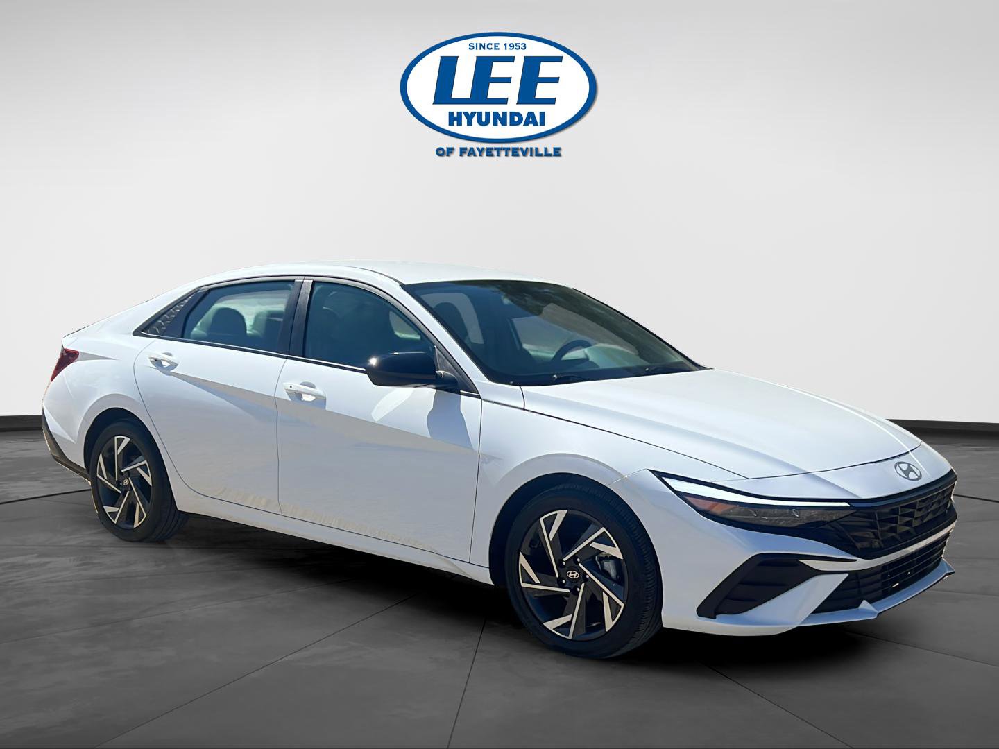 Certified 2025 Hyundai Elantra Sport FWD image 1