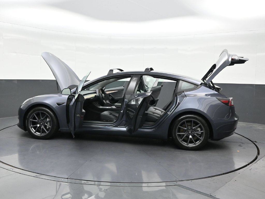 Used 2023 Tesla Model 3 Standard Range RWD image 33