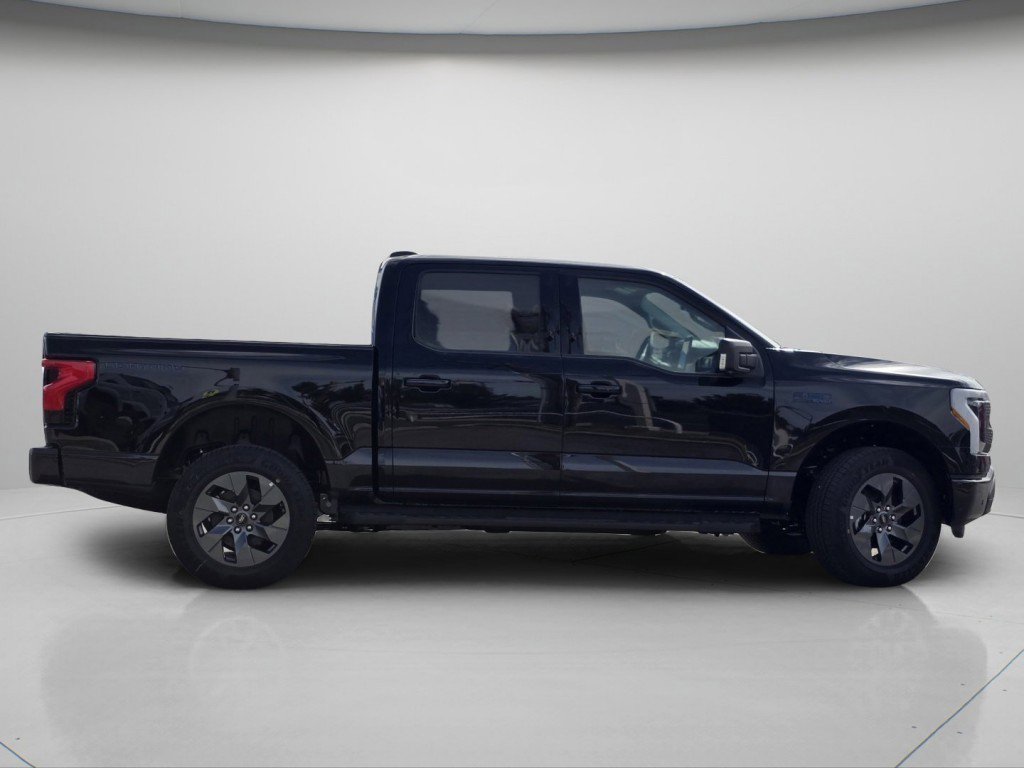 New 2025 Ford F150 Lightning Flash image 20