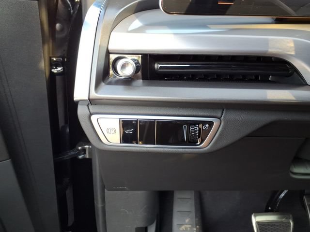 New 2027 Cadillac Vistiq Luxury AWD/4WD image 30