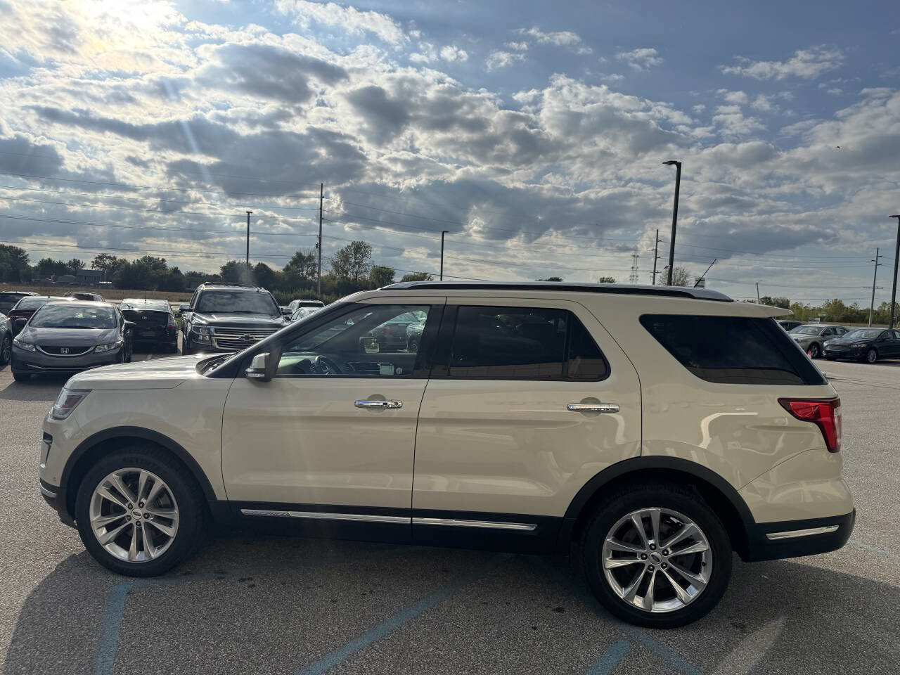 Used 2018 Ford Explorer Limited w/ Equipment Group 301A image 11