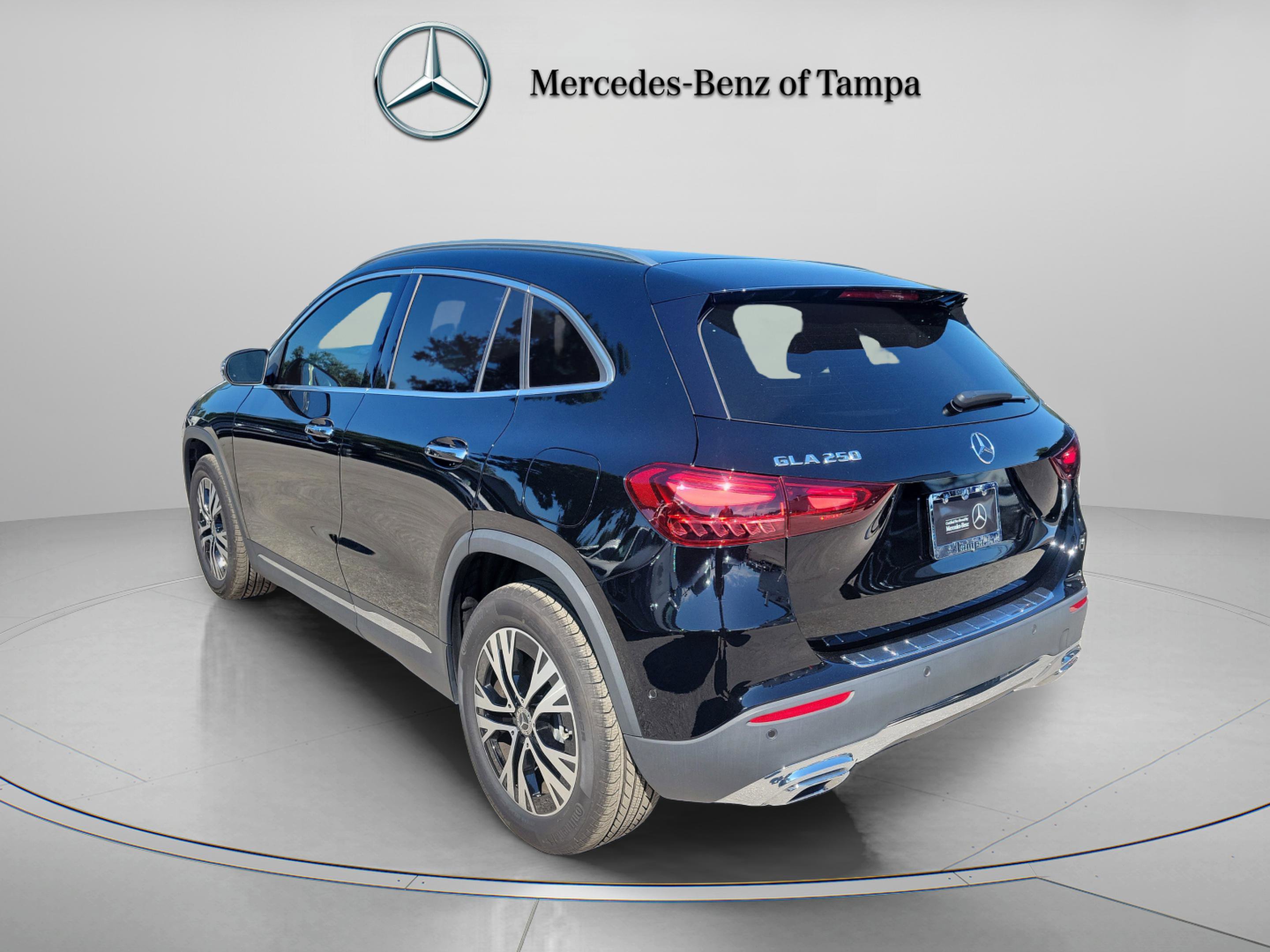 Certified 2025 Mercedes-Benz GLA 250 image 3