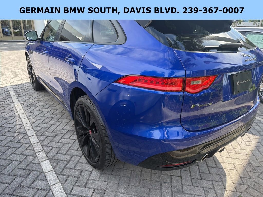 Used 2019 Jaguar F-PACE S image 11