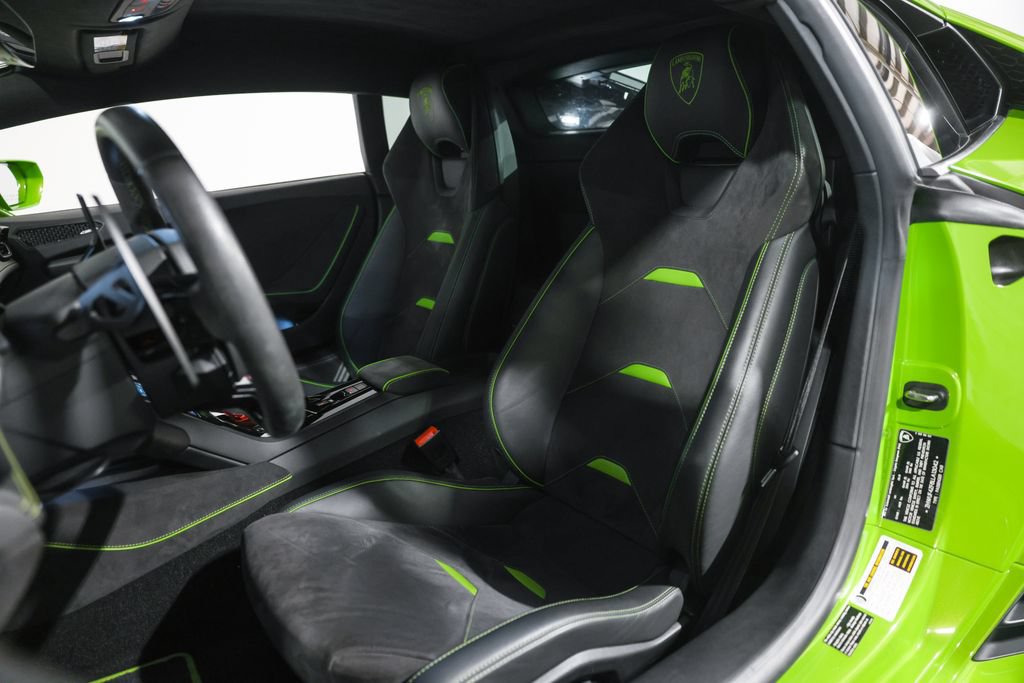 Used 2020 Lamborghini Huracan EVO AWD/4WD image 28