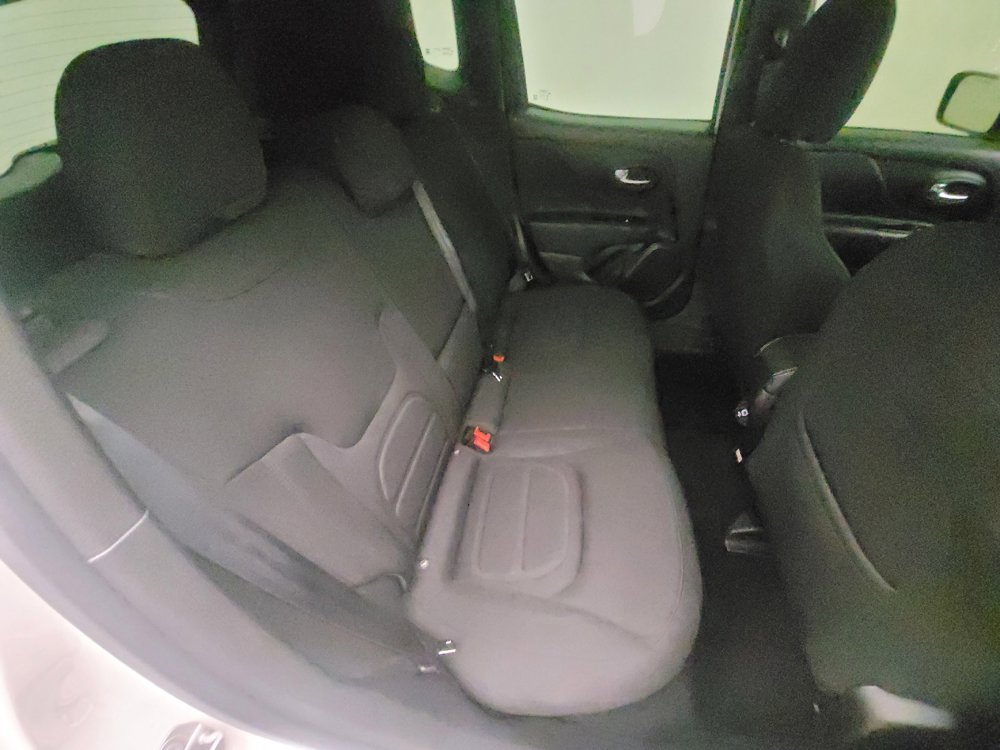 Used 2022 Jeep Renegade Latitude w/ Convenience Group image 19
