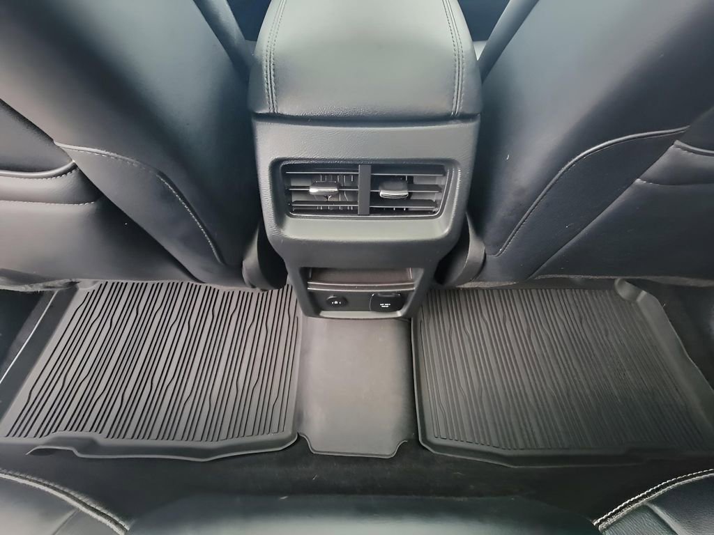 Used 2023 Ford Edge SEL w/ Convenience Package image 29