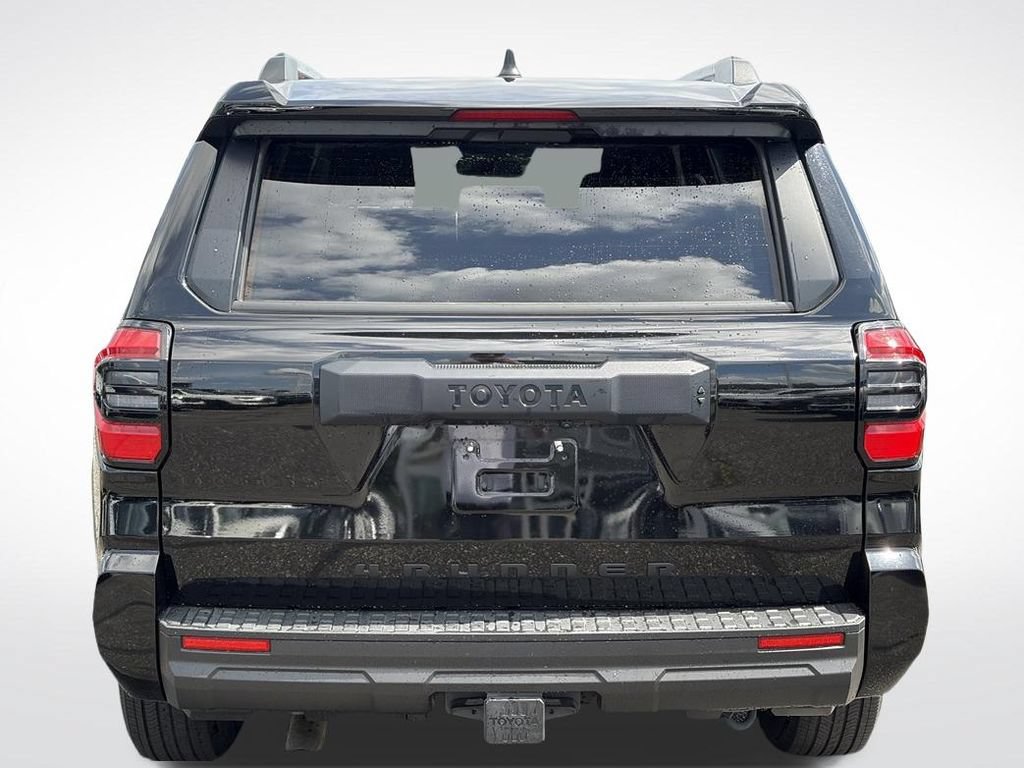 Used 2025 Toyota 4Runner SR5 AWD/4WD image 7