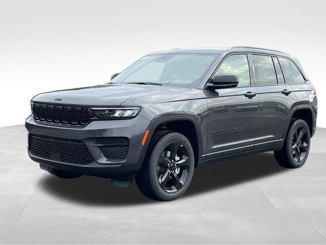New 2025 Jeep Grand Cherokee Altitude image 3