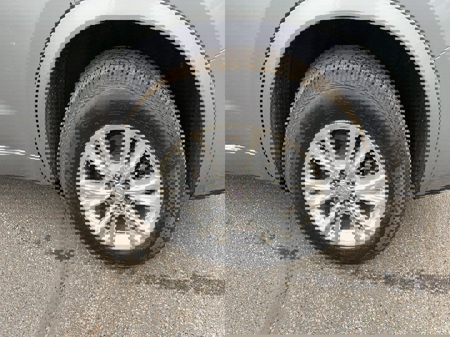 Used 2024 Cadillac XT6 Luxury w/ LPO, Floor Liner Package image 9