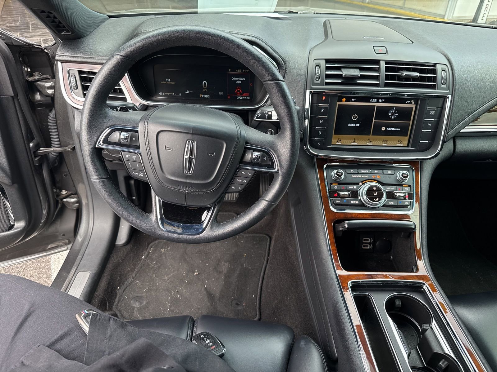 Used 2019 Lincoln Continental Premiere image 20