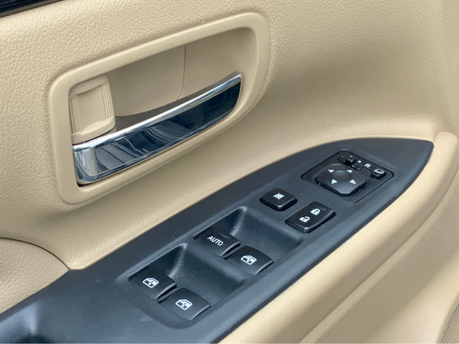 Used 2018 Mitsubishi Outlander SEL AWD/4WD image 47