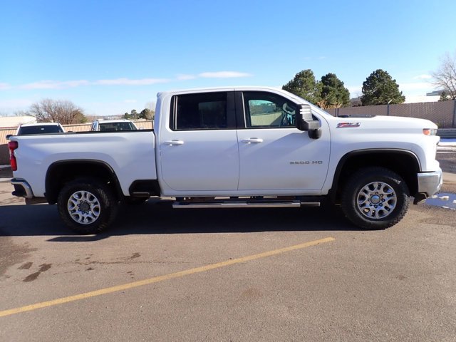 Used 2024 Chevrolet Silverado 2500 LT image 5